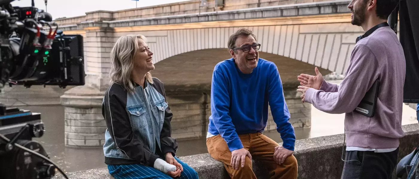 On the Set of 'Alice and Steve': Stars Discuss the Humor and Heart of the New 'Wrong-Com' Series