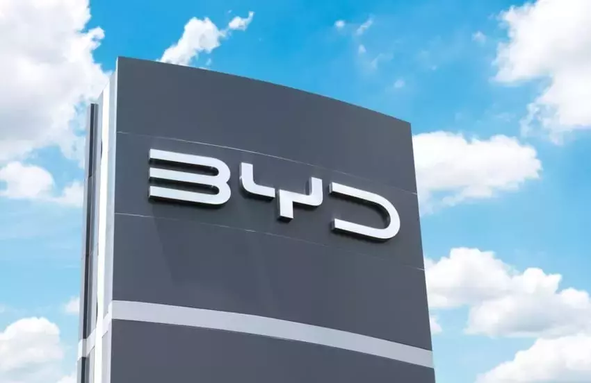 Chinese Automakers Accelerate Global EV Expansion Amidst Shifting Market Dynamics
