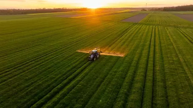 iShares MSCI Agriculture Producers ETF: Hold Due to Mixed Outlook