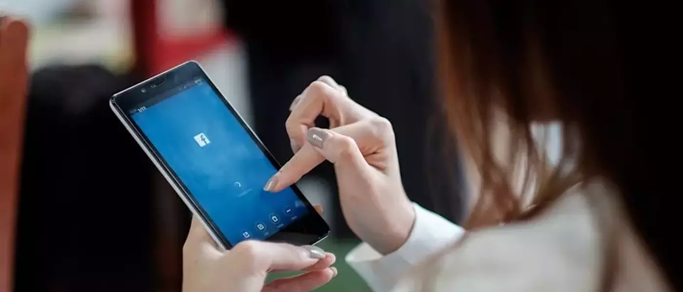 Meta's GenAI Chatbot Shows Promise for Monetization, UBS Reports