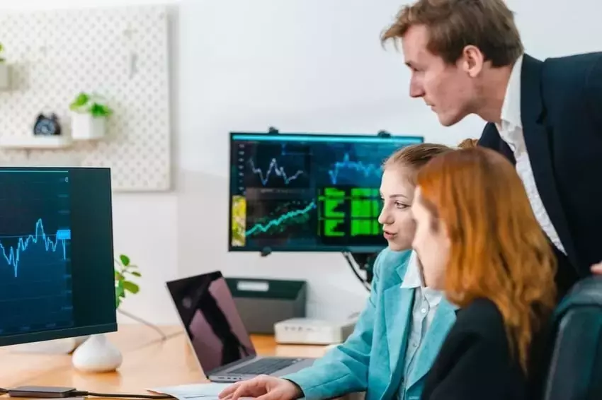 Top Analyst Initiations: Bullish Outlook for Cerebras Systems and Other Key Stocks