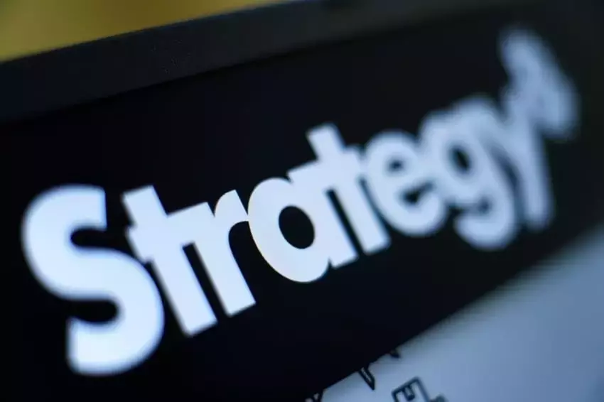 Leveraged Inverse ETFs Soar as Bitcoin Dips Below $60,000 Threshold