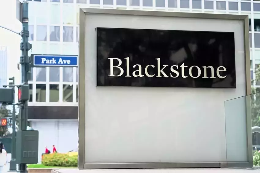 Blackstone Explores $2 Billion Securitized Deal Amid Private Equity Exit Challenges
