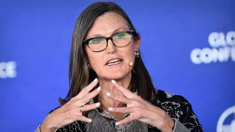 Cathie Wood's ARK Invest Divests Robinhood Shares Amidst Stock Surge