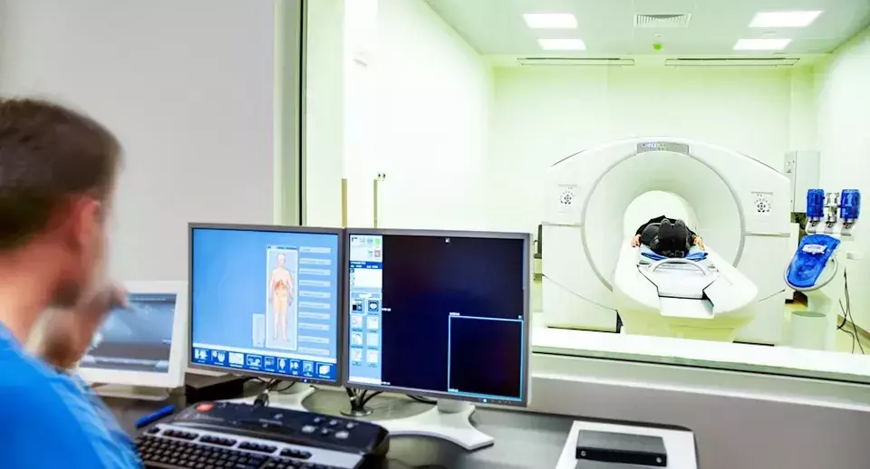 Truist Reaffirms Buy Rating for Boston Scientific Amidst Watchman Growth Concerns
