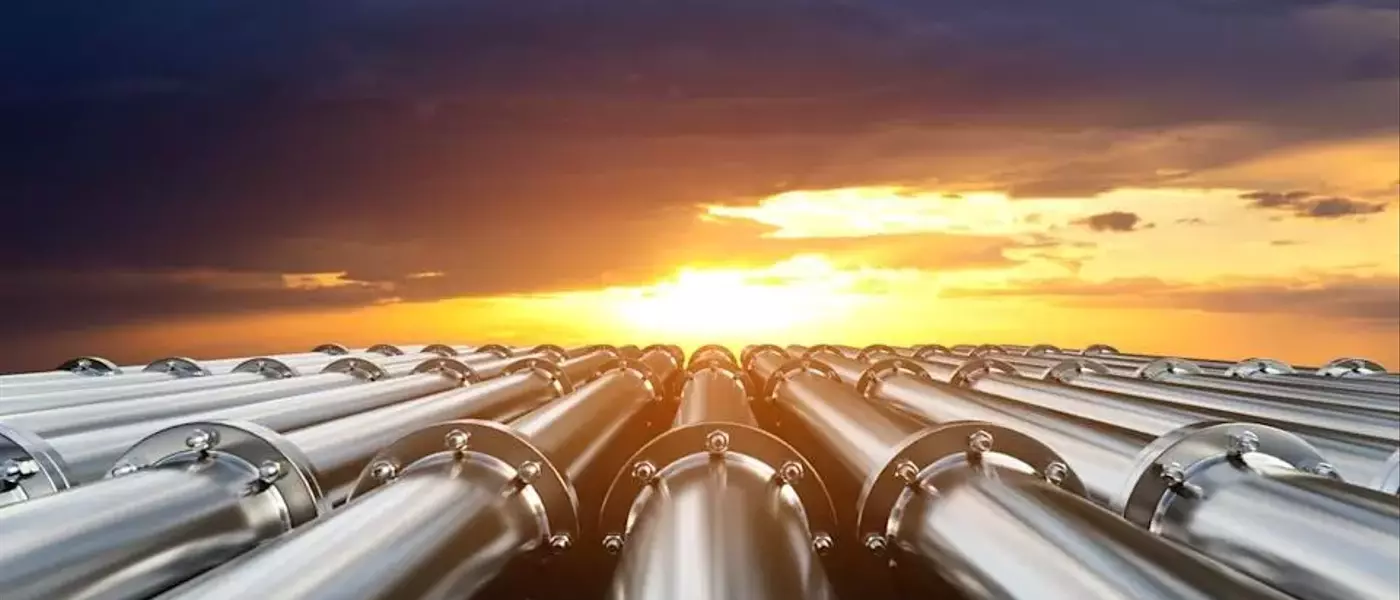 Enbridge vs. Oneok: A Comparative Analysis of Pipeline Stock Investments