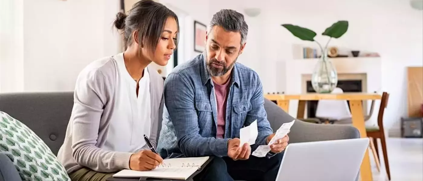 Navigating Social Security Decisions: Risks and Strategic Planning for Retirees