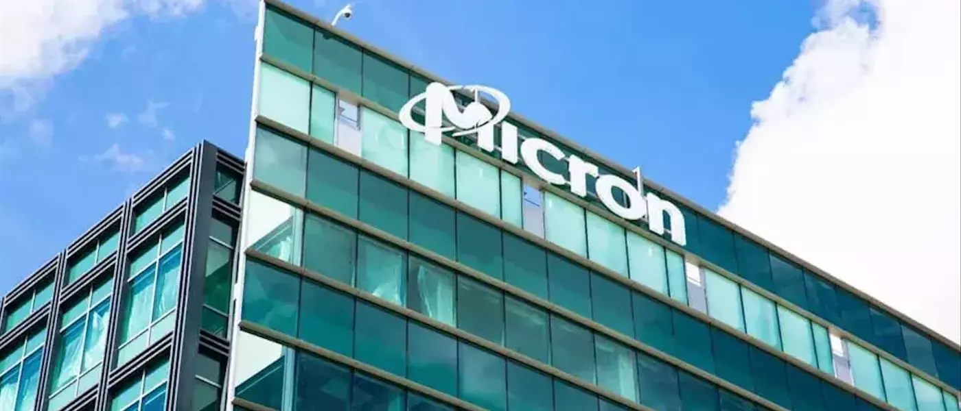 Micron's Market Value Nears Equilibrium: Strategic Put Options Offer Lucrative Short-Term Yields