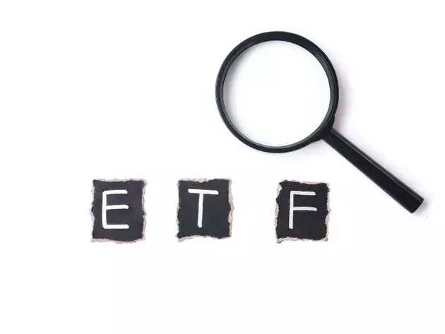 Financial Sector ETF (XLF) Downgraded Amid Underperformance and Valuation Concerns