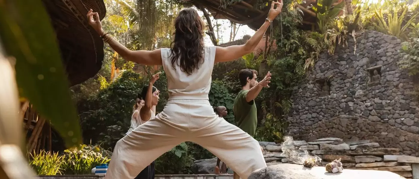 Ma￮triser les Séquences de Salutation à la Lune en Yoga