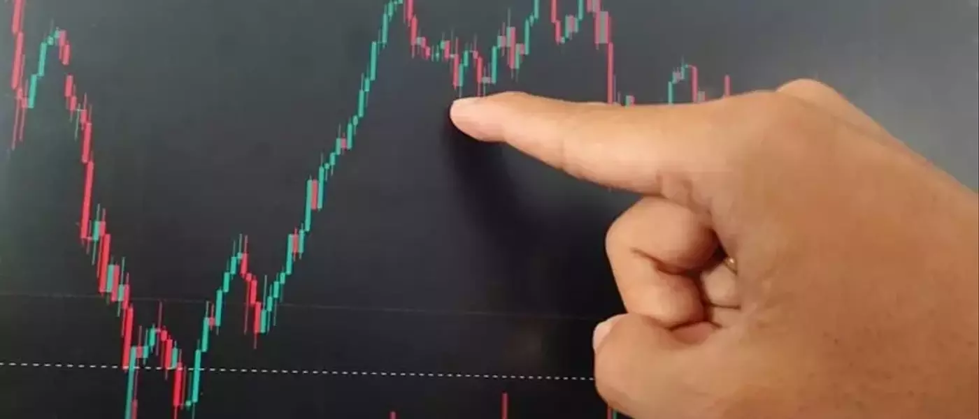 A Spotlight on Key Market Movers: Netflix, SoFi, Snap, Moderna, and Our Bond AI