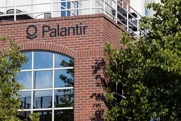 Palantir's Commercial Sector Growth Outpacing Government Contracts