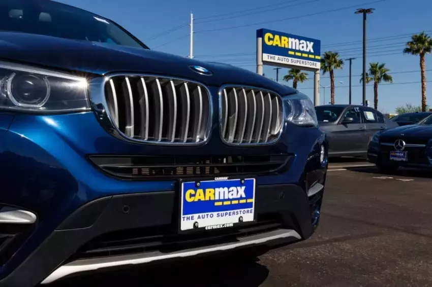 CarMax Exceeds Q1 Expectations, Analysts Adjust Price Targets