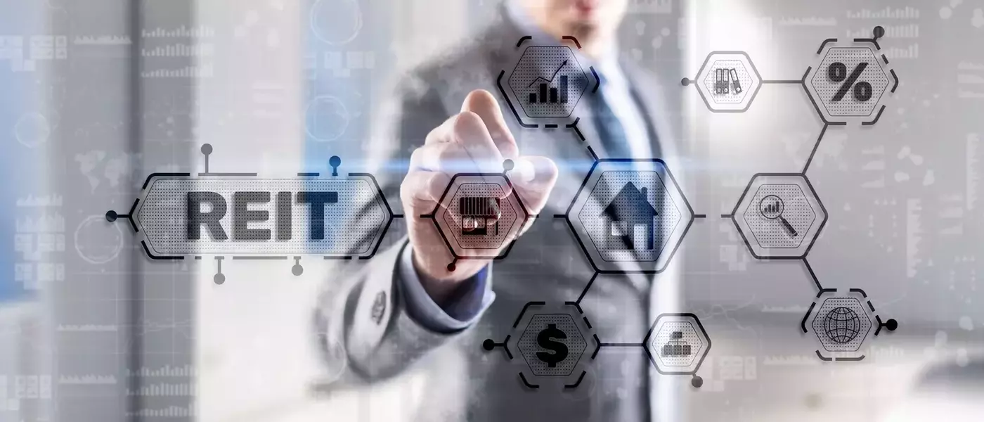 Realty Income's Valuation Amidst Rising Interest Rates: A Grahamian Perspective