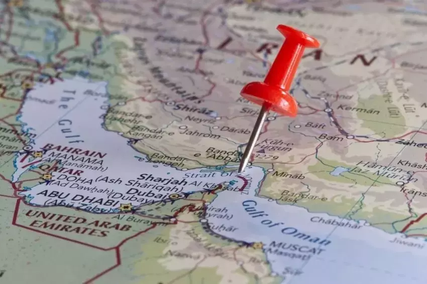 Strategic Vulnerabilities: Hormuz Strait and Global Economic Dependence