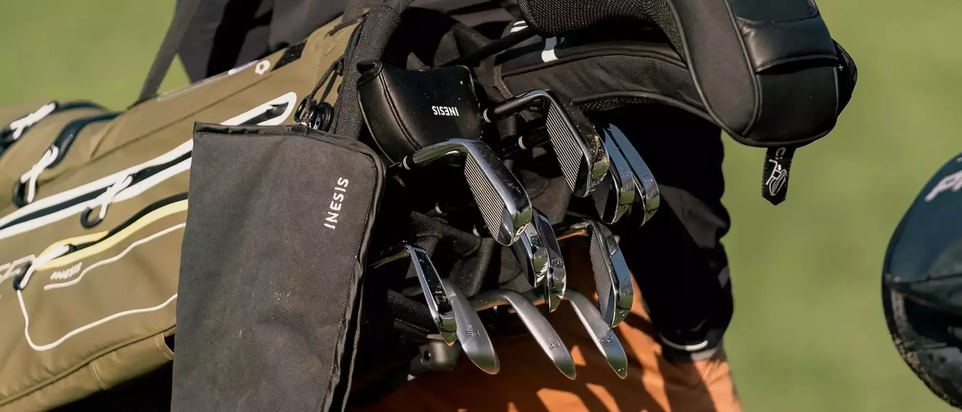 Maîtriser Vos Premiers Coups de Golf : Stratégies et Conseils Essentiels