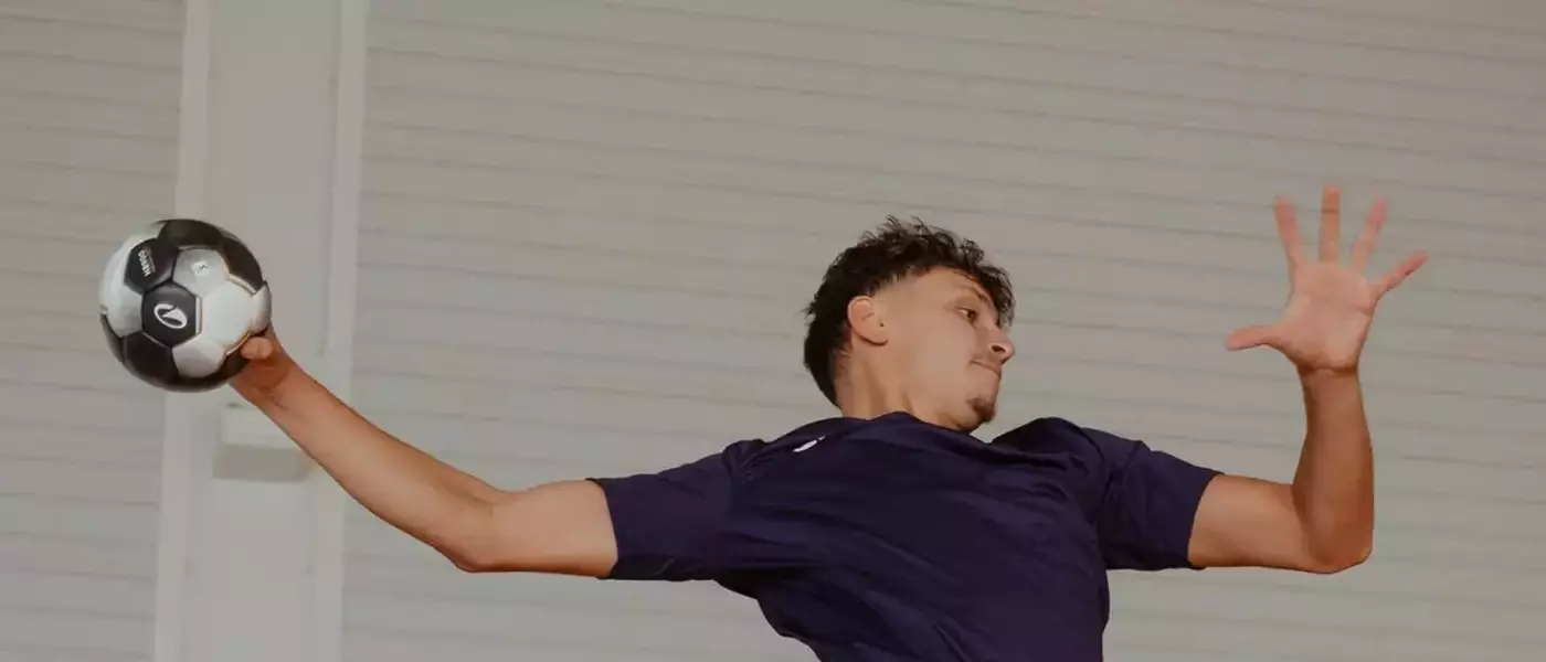 Maîtriser l'Art du Tir au Handball : Techniques et Astuces Essentielles