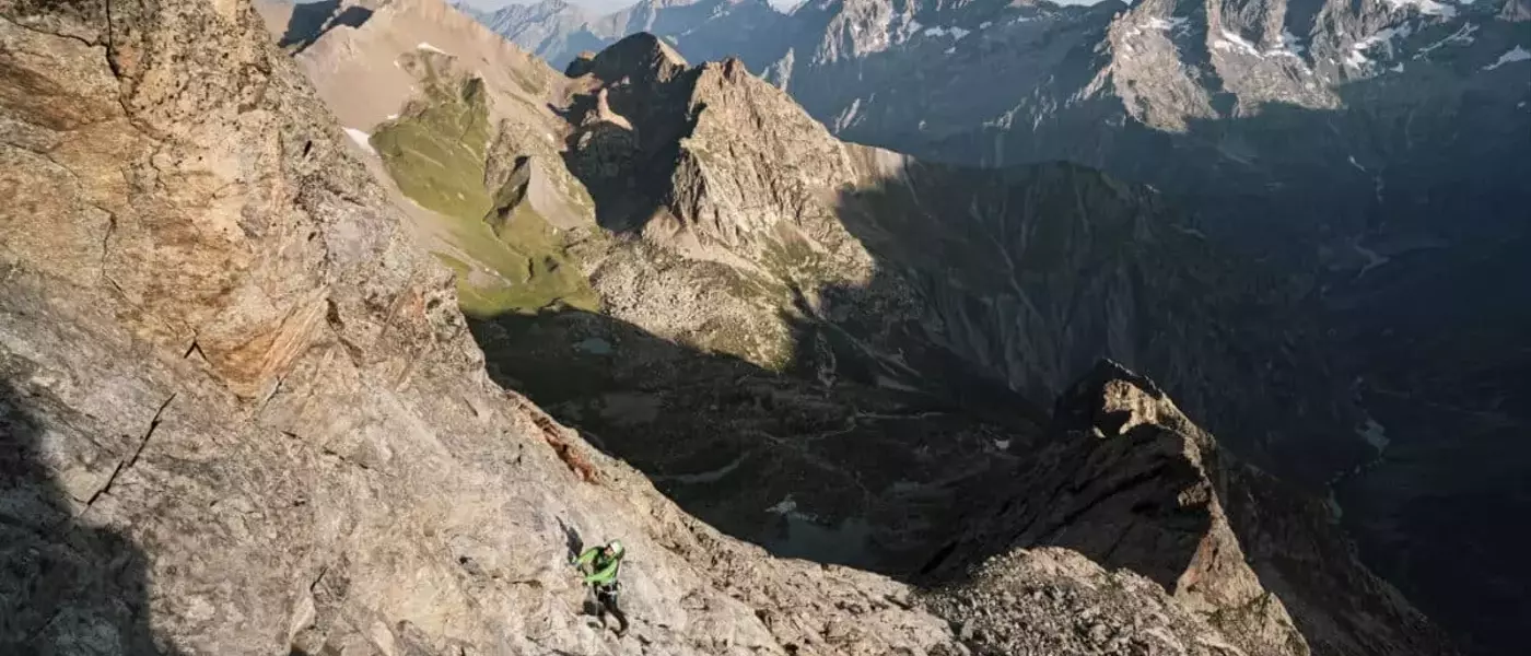 Ascension au Sirac : l'élégance de l'arête nord