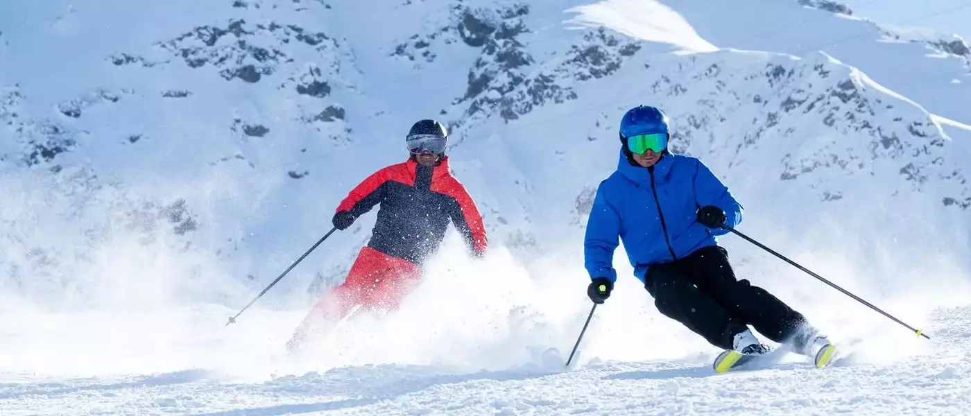 Découverte Complète du Ski Alpin : Histoire, Pratique et Équipement Essentiel