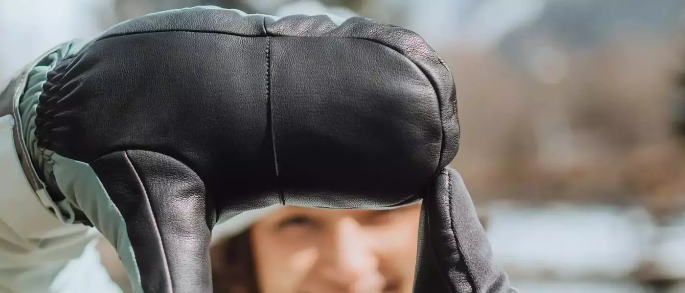 Choisir entre moufles et gants de ski : le guide complet