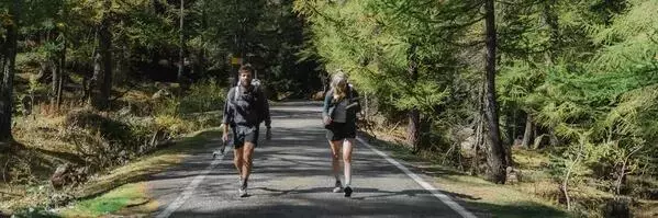 Préparer son sac à dos pour le Chemin de Compostelle : le guide complet