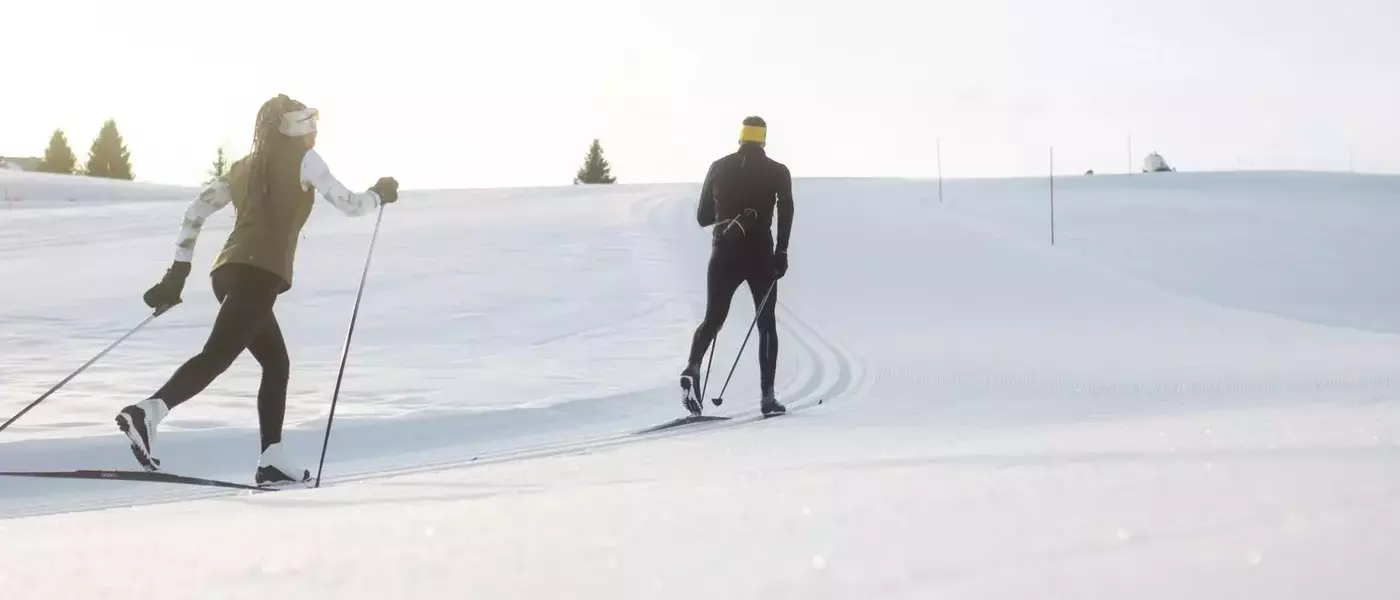 Découvrez le ski de fond classique : Un guide complet pour débutants et passionnés