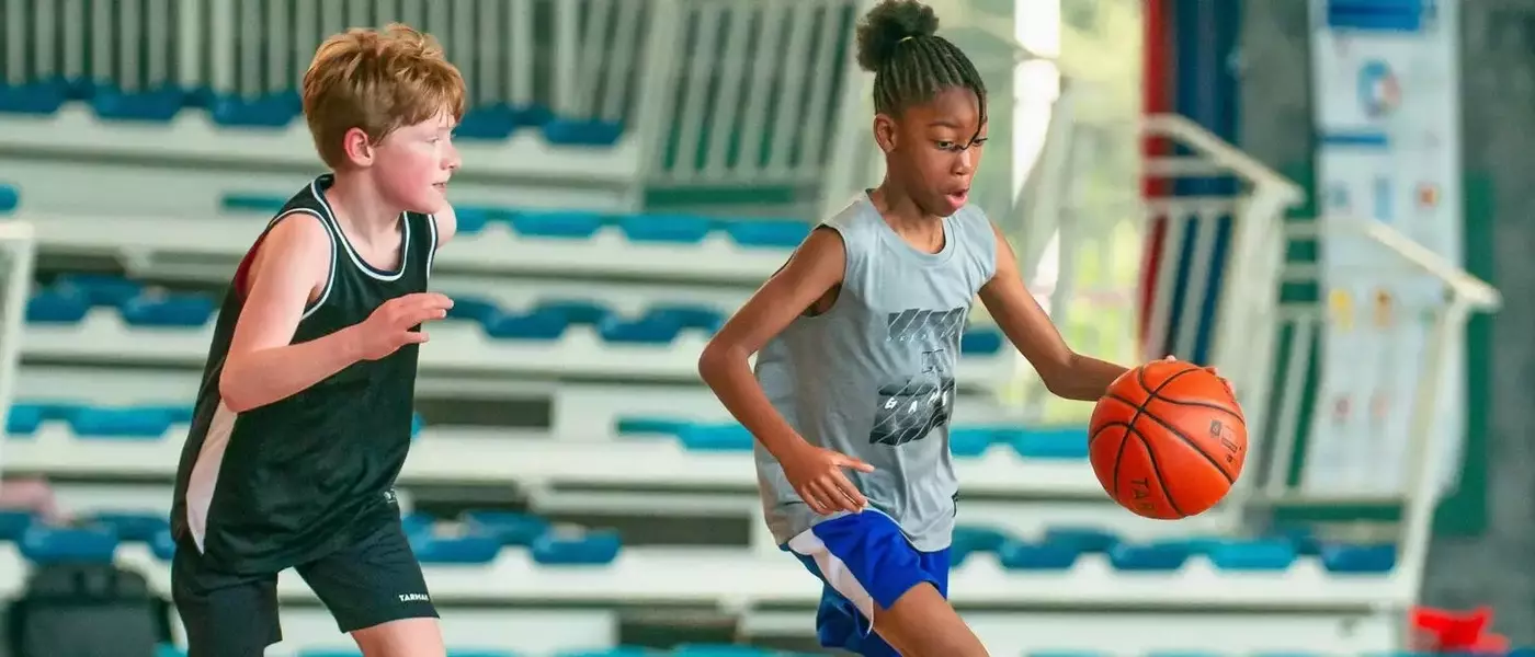 5 activités de basket ludiques pour les jeunes : Apprendre en s'amusant