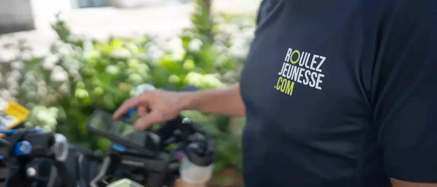 Choisir le support de téléphone idéal pour votre vélo : Guide complet et comparatif 2026