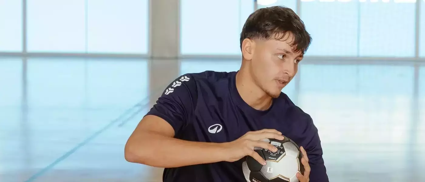 Maîtriser la passe au handball : Techniques et stratégies essentielles