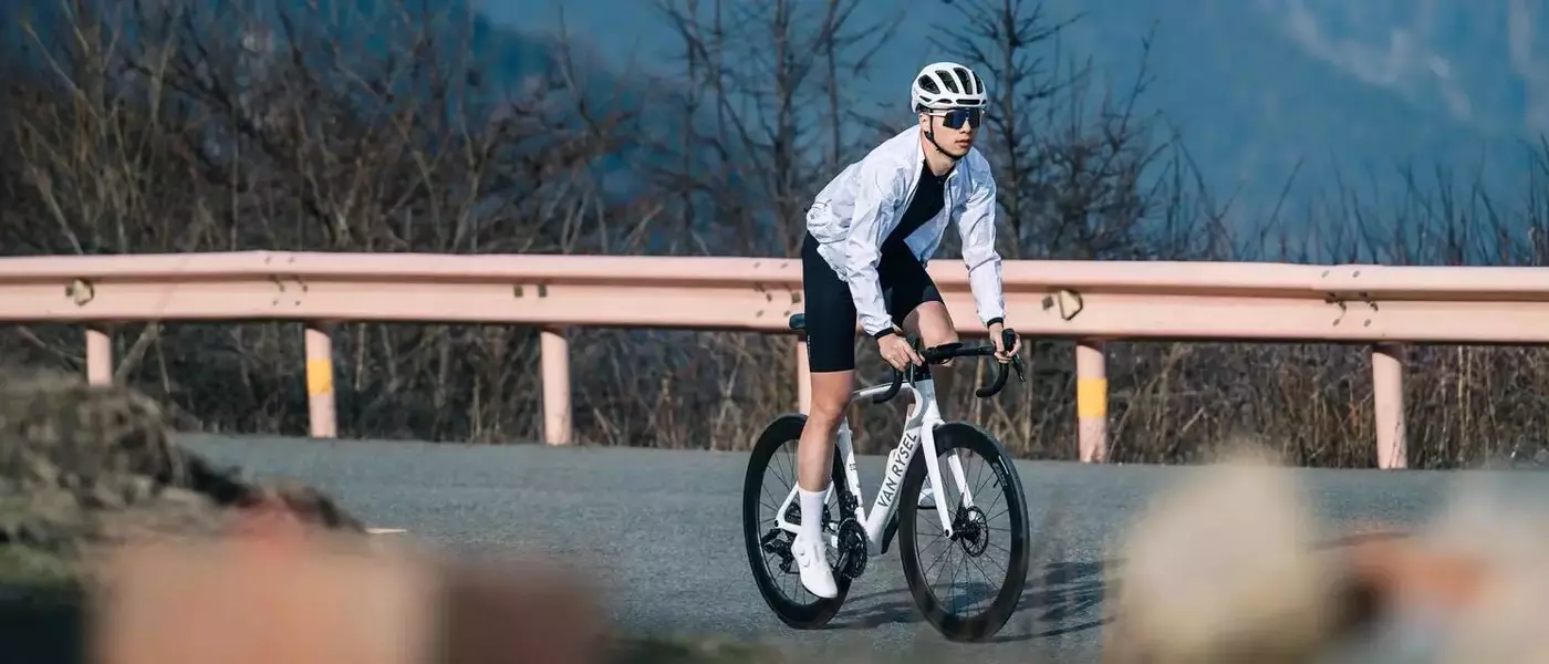 Stratégies Essentielles pour Conquérir les Montagnes à Vélo