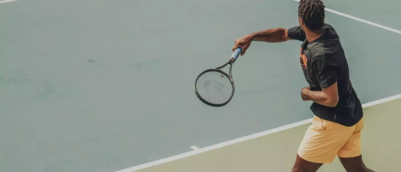 Maîtriser le Coup Droit Contre-Attaque au Tennis