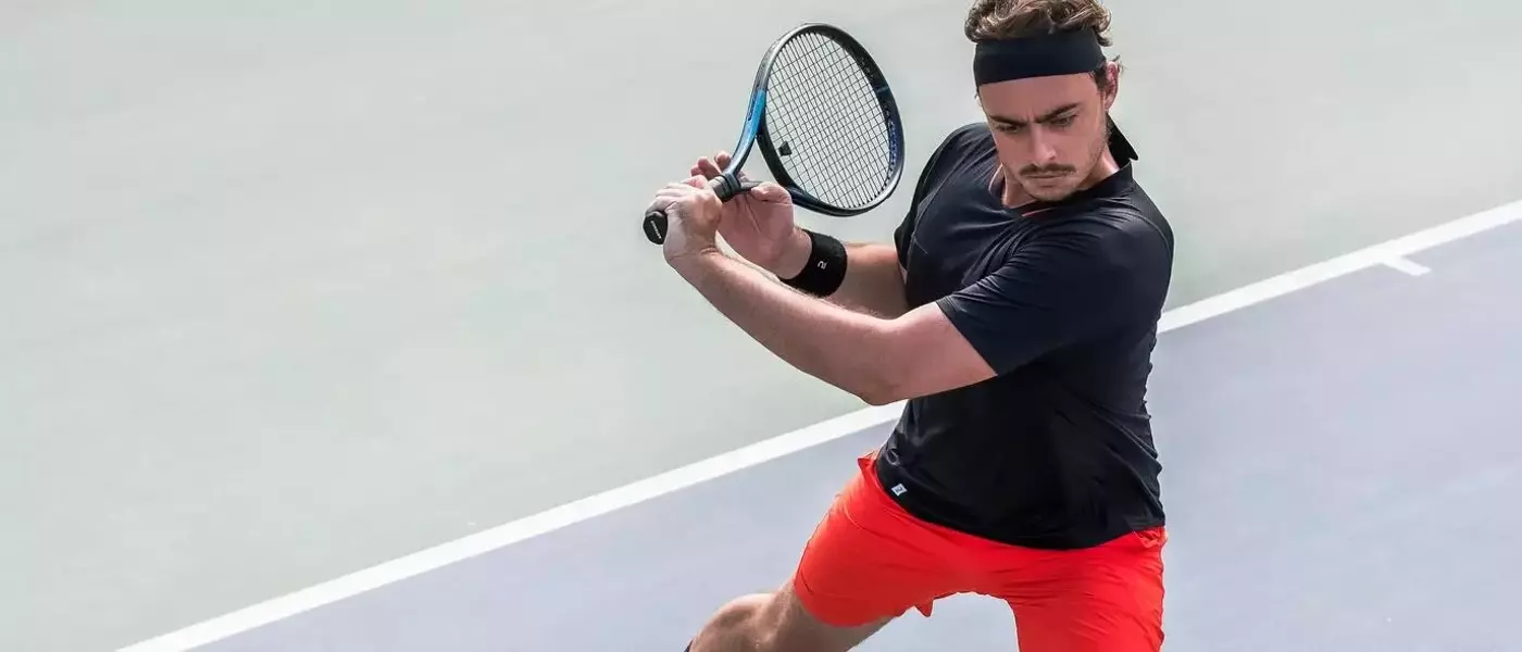 Le revers au tennis : un coup essentiel à maîtriser