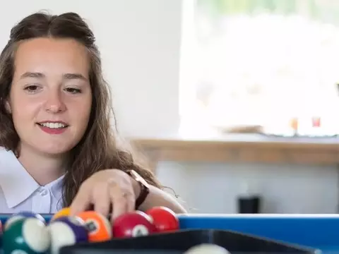 Le Billard : Au-delà des Idées Reçues, un Sport Complet et Inclusif