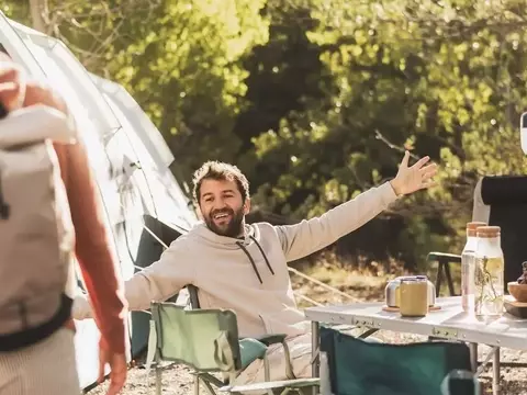 Cuisiner en Camping ou en Van : Guide Complet pour des Repas Savoureux en Plein Air