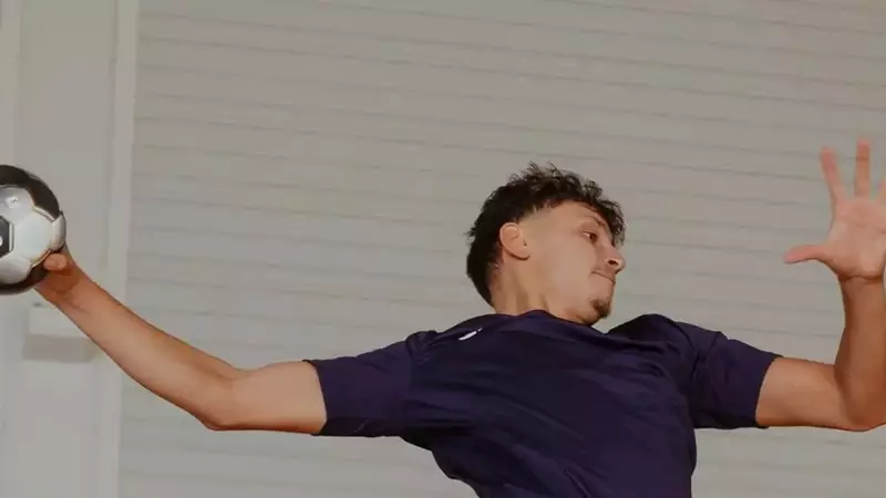 Maîtriser l'Art du Tir au Handball : Techniques et Astuces Essentielles