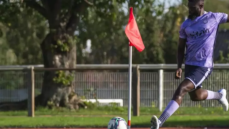 Affiner sa Perception Spatiale au Football : Un Guide Complet