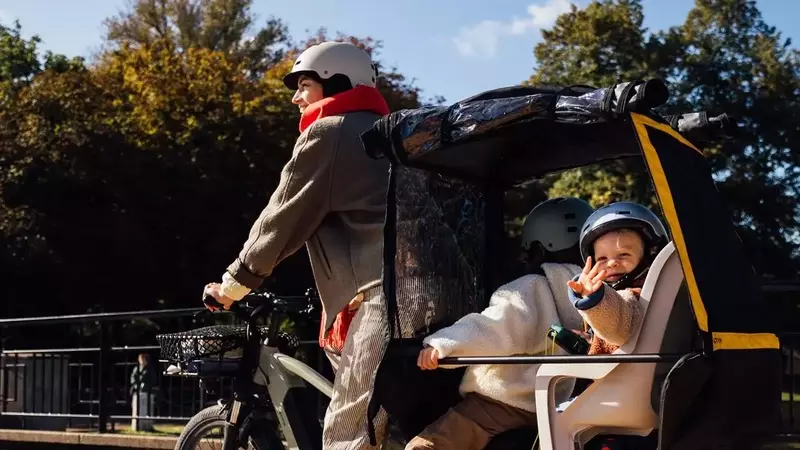 Trottinette ou vélo : le guide complet pour faire le bon choix