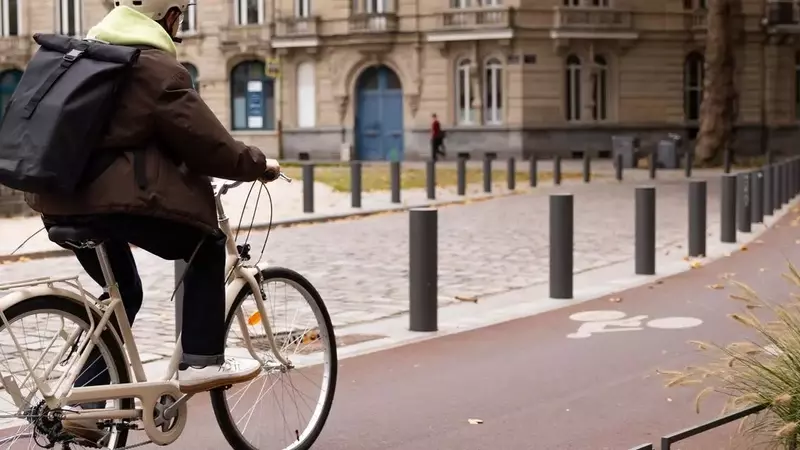 5 règles d'or pour des trajets à vélo sans souci, même sous la pluie