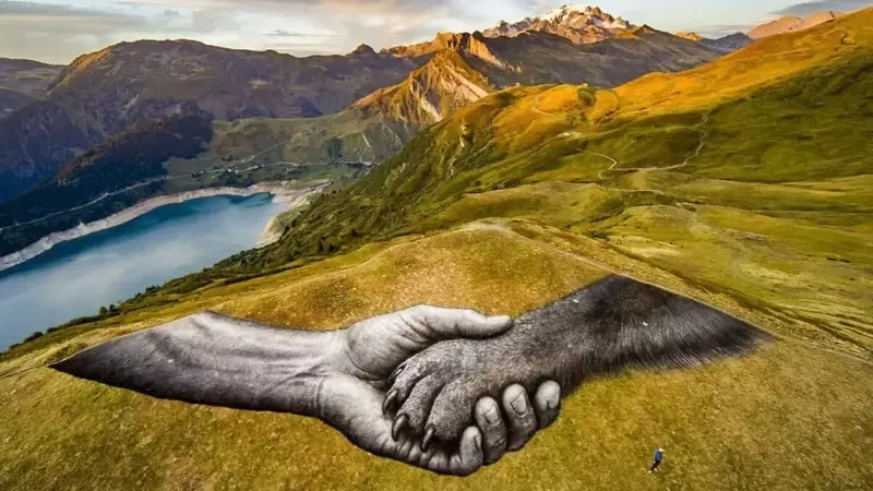 Saype dans le Beaufortain : quand le land art devient publicité