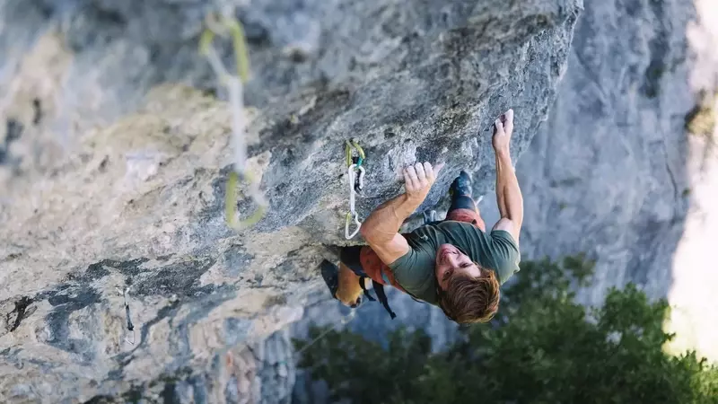 Seb Bouin Dévoile une Nouvelle Voie 9b dans la Drôme : "Le Chant des Muses"