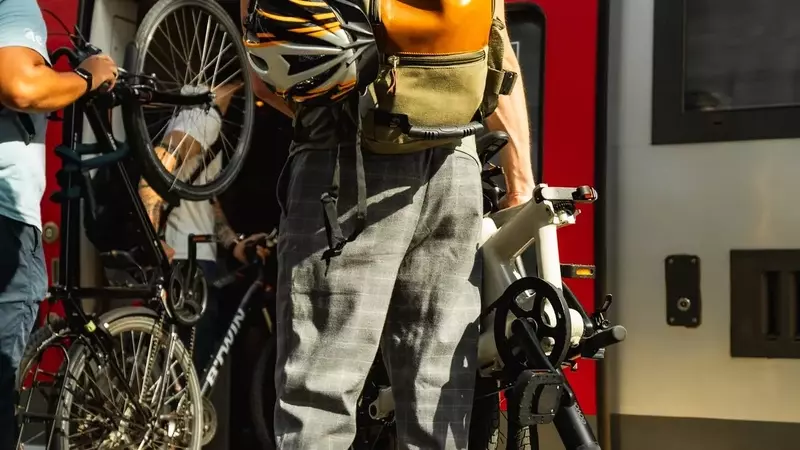 Voyager en train avec son vélo : le guide complet pour 2026