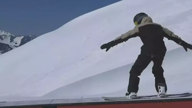 Maîtriser le "50-50" en Snowboard : Guide Complet pour Riders