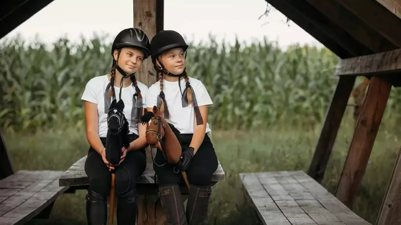 Le Hobby Horse : Un Sport Créatif Venu de Finlande qui Combine Effort Physique et Imagination