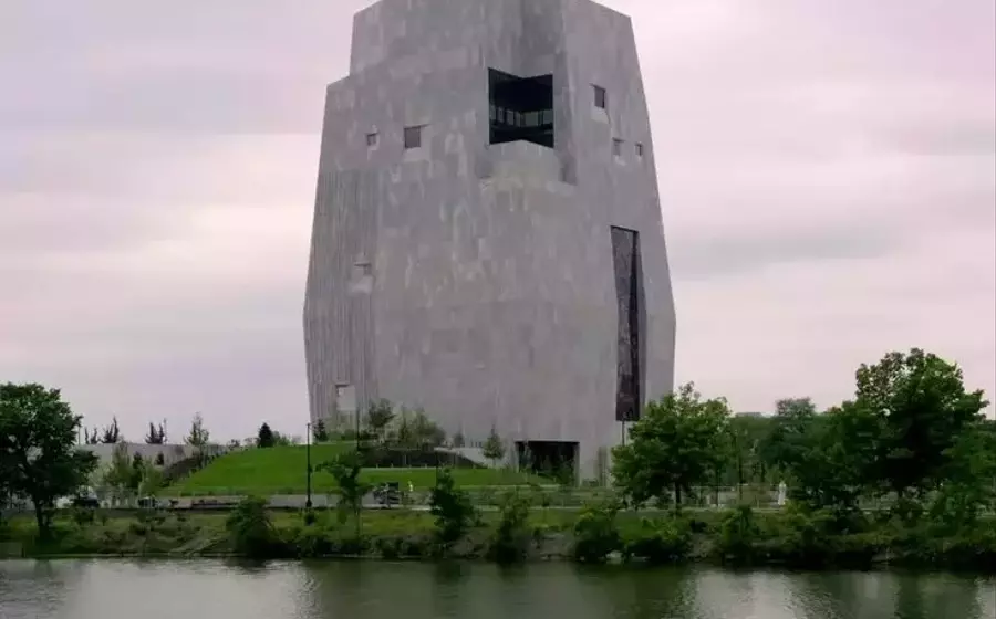 Chicago's South Side: A New Cultural Beacon with the Obama Presidential Center