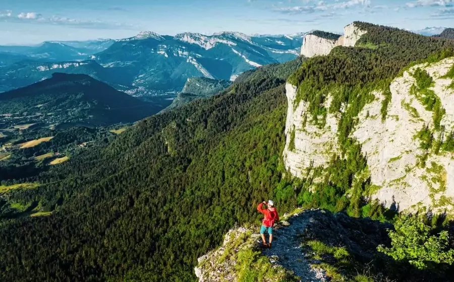 Les randonneurs : une exploration sociologique de l'engouement pour la marche en France